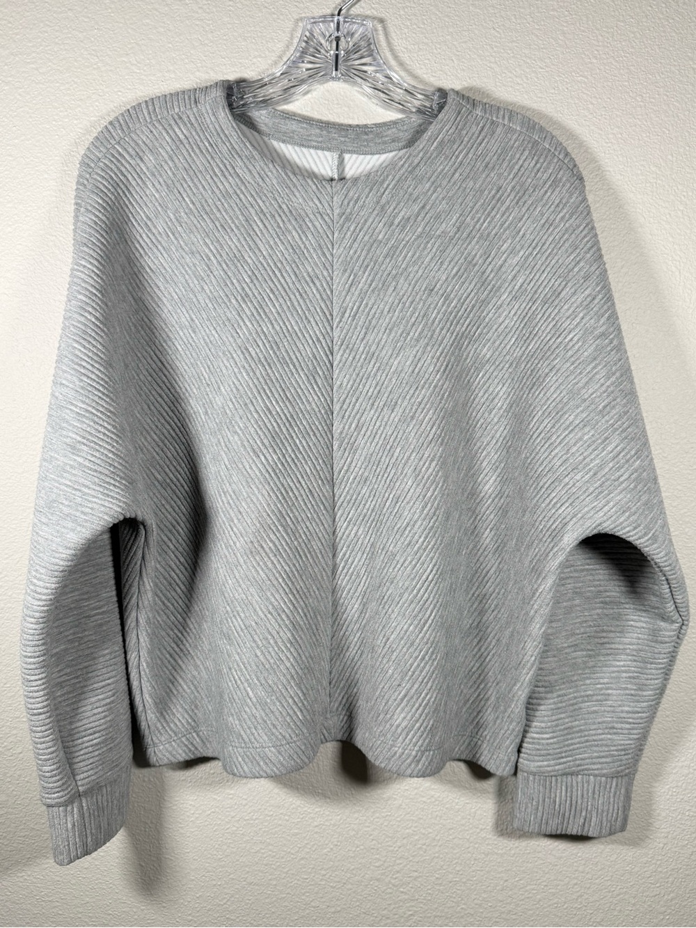 a new day Women’s M Light Gray Ribbed Crewneck Sweater